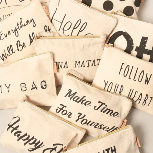 Bundle of 5 Cosmetic Bags - Picture 1 of 5